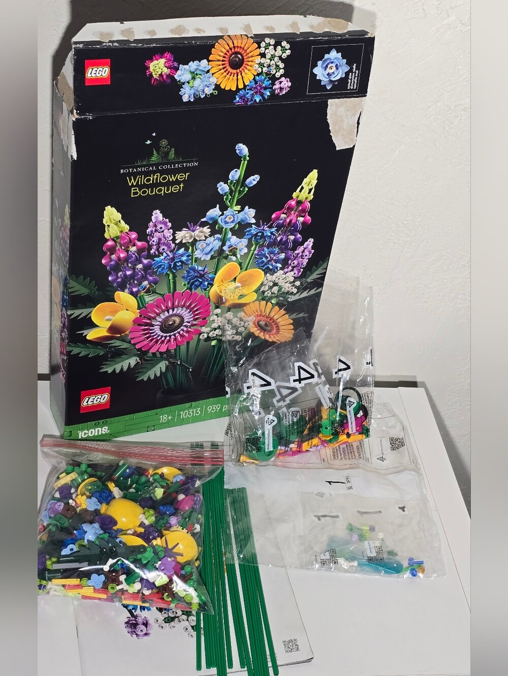 LEGO Icons Wildflower Bouquet Botanical Collection - Open Box Complete